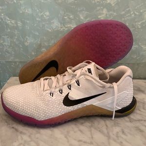 Nike Metcons size 9